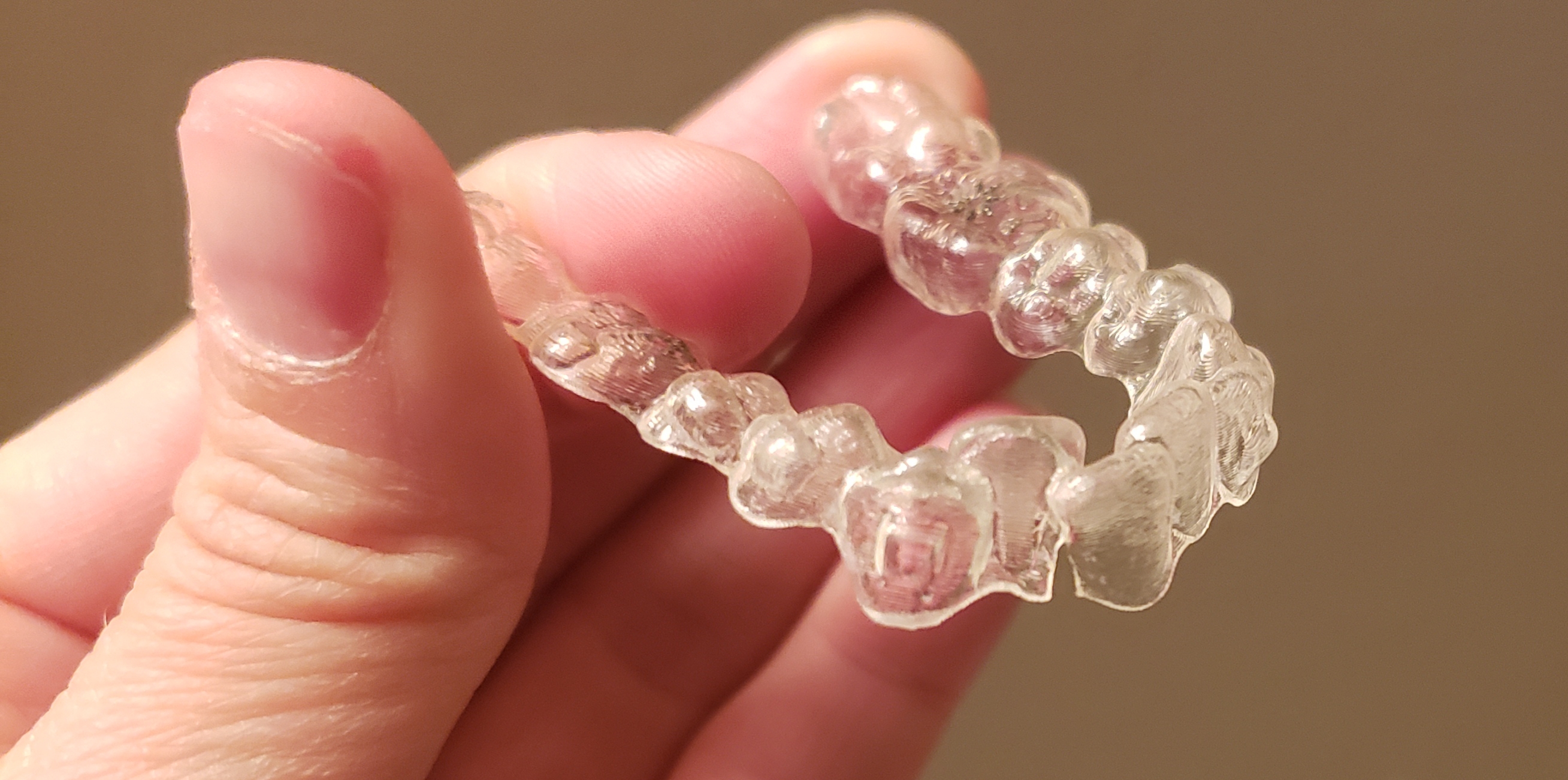 invisalign tray with crack