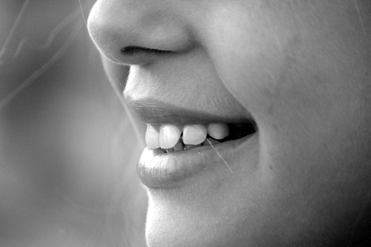 Whitening Teeth on a Budget: Teeth Cleaning vs. Whitening